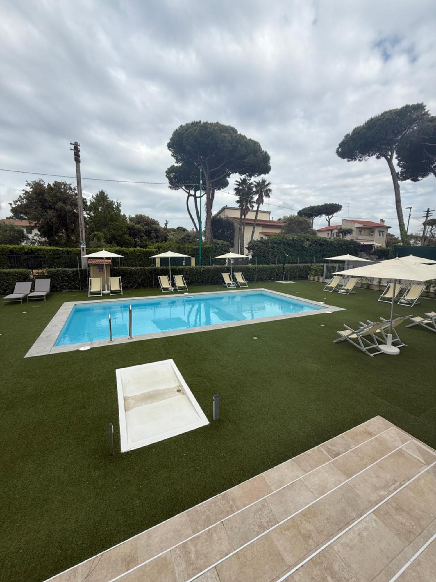 Residence San Francesco Tirrenia Exterior foto